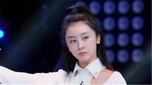 娱乐吃瓜君赵小棠,娱乐吃瓜界的“瓜王”崛起之路  第2张